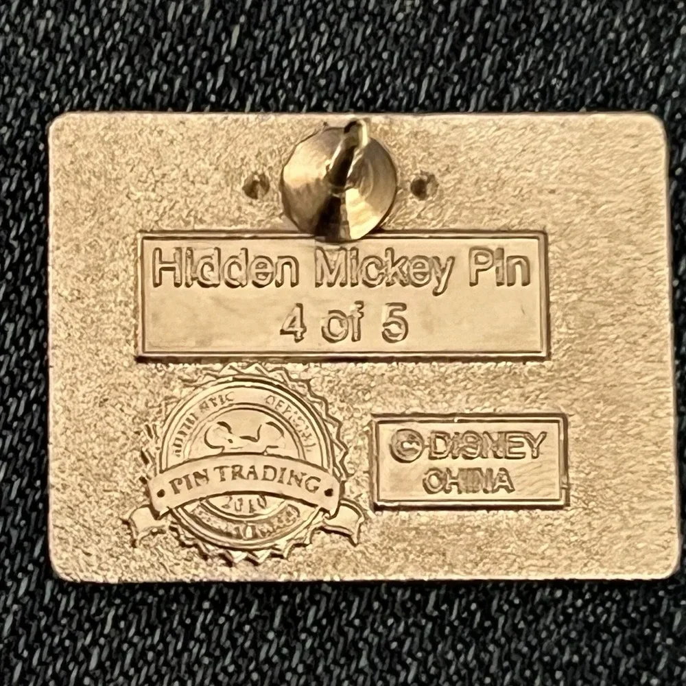 Disney Trading Pin, Mickey Mouse, Hidden Mickey, Yellow Flag,‎ 4 of 5, 2010